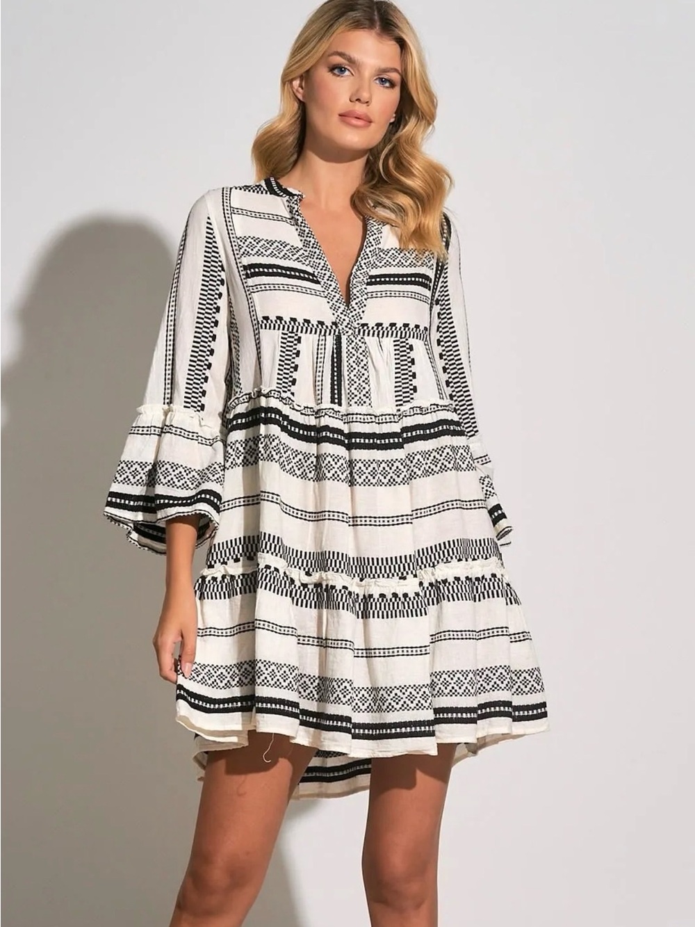 Elan White and Black Patterned Tiered V-Neck Dress